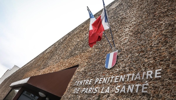 France - Les "cent plus gros narcotrafiquants" détenus vont être isolés dans "une prison de haute sécurité" à l'été