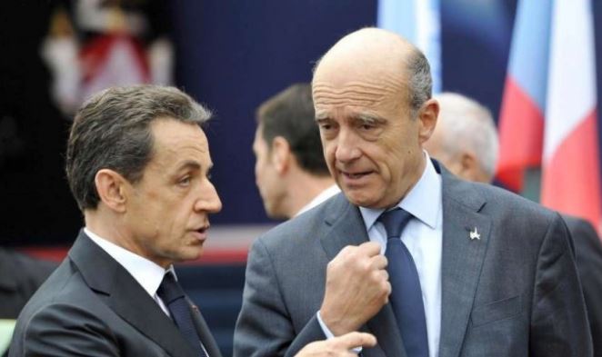 Sarkozy toujours derrière Juppé, selon un sondage Odoxa-Dentsu
