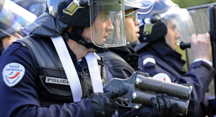 FRANCE : Un texte sur la légitime défense des policiers bientôt présenté
