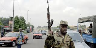 Côte d'Ivoire: reprise des tirs de soldats à Adiaké, près d'Abidjan