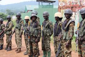 L'armée kényane attaque 2 bases des Chabaab en Somalie, tue 31 rebelles