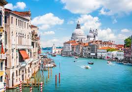 Italie: la police arrête trois terroristes présumés à Venise