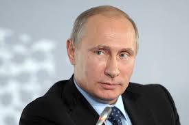 Russie: Poutine maintient le suspense avant la présidentielle