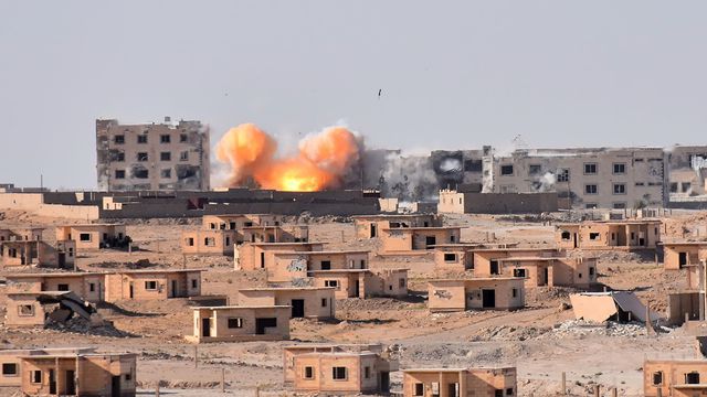 Syrie: 39 civils tués dans des raids aériens dans la province de Deir Ezzor