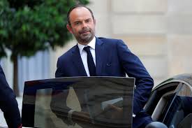 Edouard Philippe dit refuser de juger ses prédécesseurs