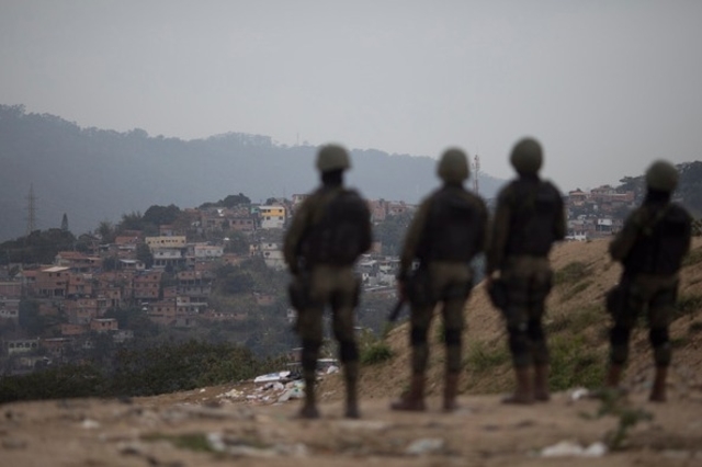 Fusillades dans deux favelas de Rio: au moins 6 morts