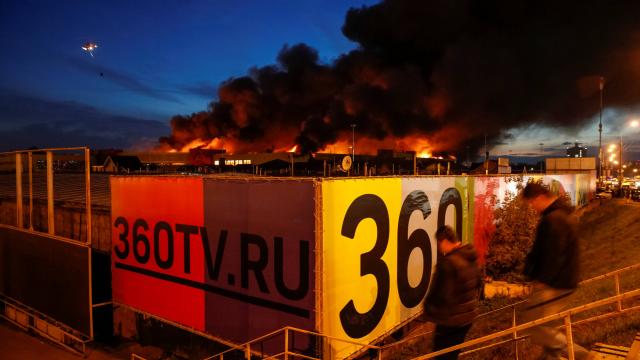 Incendie dans un centre commercial de Moscou : 3 000 personnes évacuées