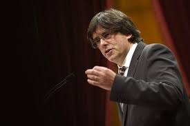 Catalogne: Puigdemont interpelle l'UE et dénonce un "coup d'Etat"