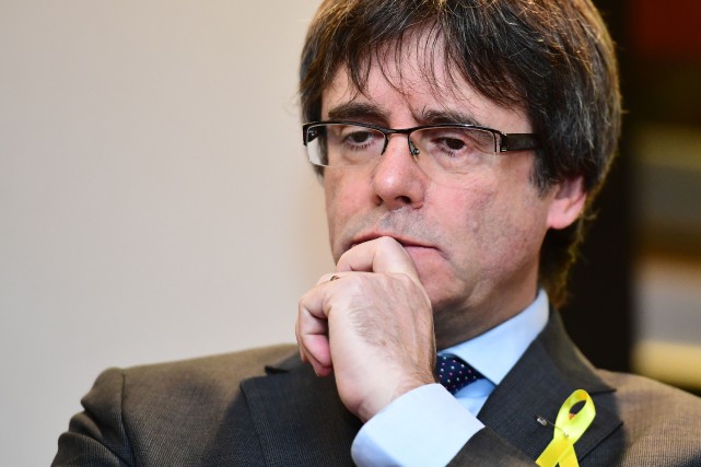 Catalogne: Puigdemont annonce rester en Belgique "pour l'instant"