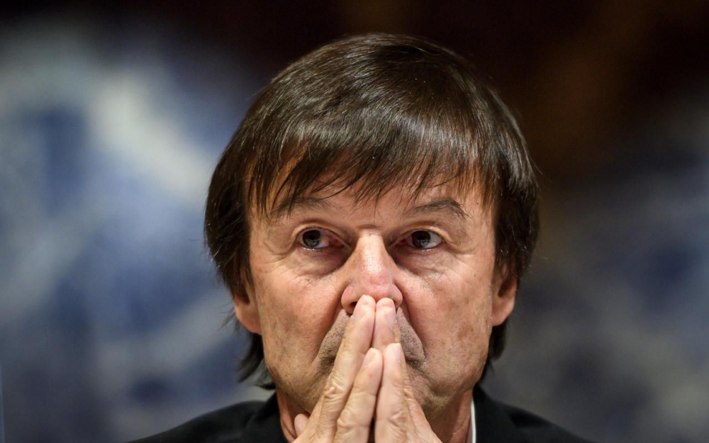 Hulot va déposer plainte contre Ebdo pour diffamation