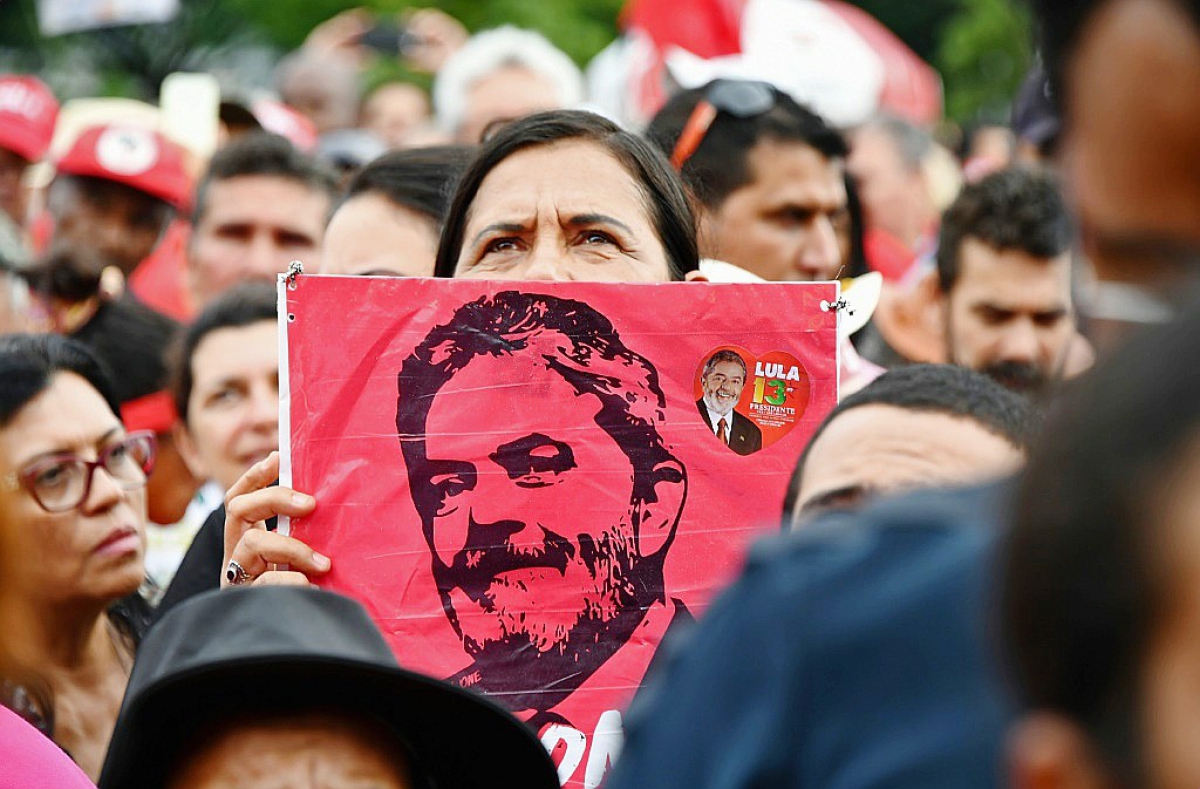 Le Brésil secoué face à la probable incarcération de Lula