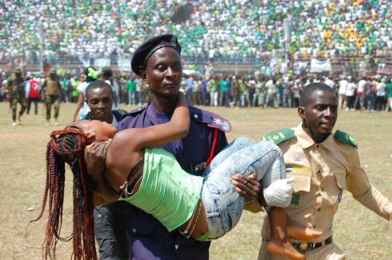 Sierra Leone: au moins un mort dans des bousculades lors de l'investiture du nouveau président