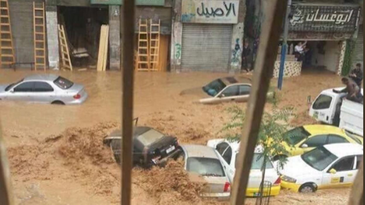 Intempéries en Jordanie: au moins 17 morts dans l'accident d'un bus scolaire