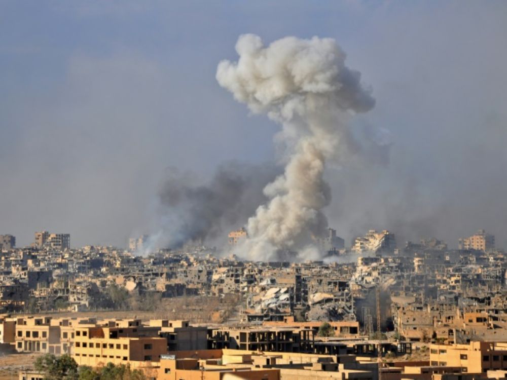 La Russie lance des frappes aériennes en Syrie après une attaque au "chlore"