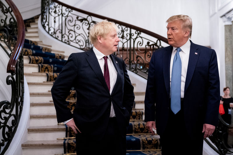 Trump promet à Londres un "très gros" accord commercial post-Brexit