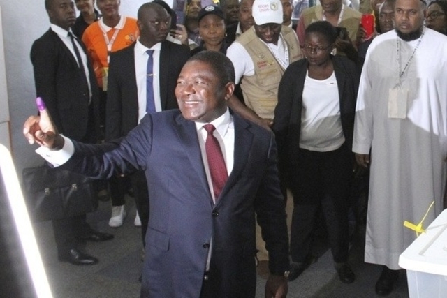 Le président mozambicain réélu