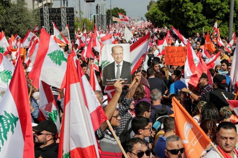 Liban: la contestation se mobilise en masse