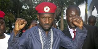 OUGANDA : la police arrête l'opposant Bobi Wine lors d'une réunion publique