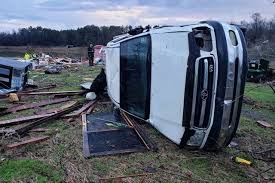 ETATS-UNIS : Des tornades et tempêtes font 11 morts au moins