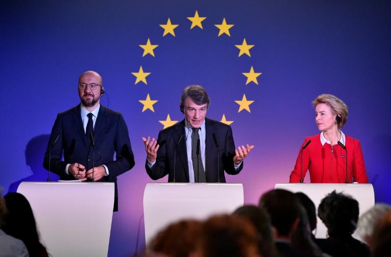 BREXIT: l’UE met en garde contre « le splendide isolement »