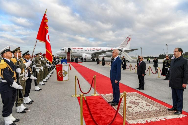 Le président tunisien à Alger pour son premier voyage officiel à l’étranger