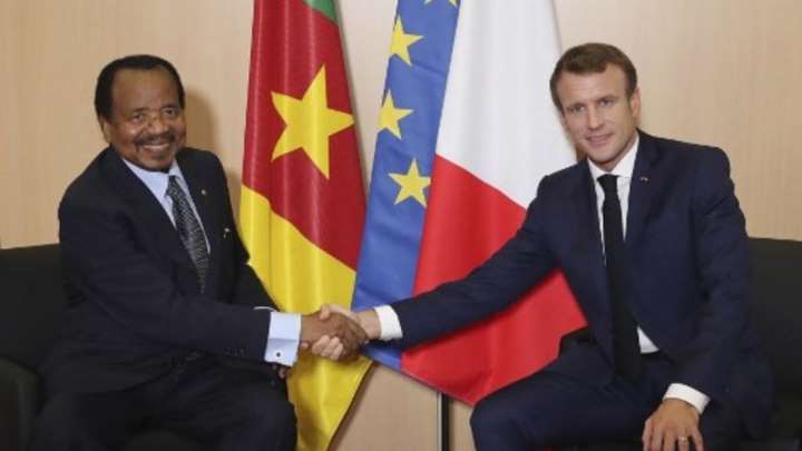 Paul Biya et Emmanuel Macron (photo d'illustration)