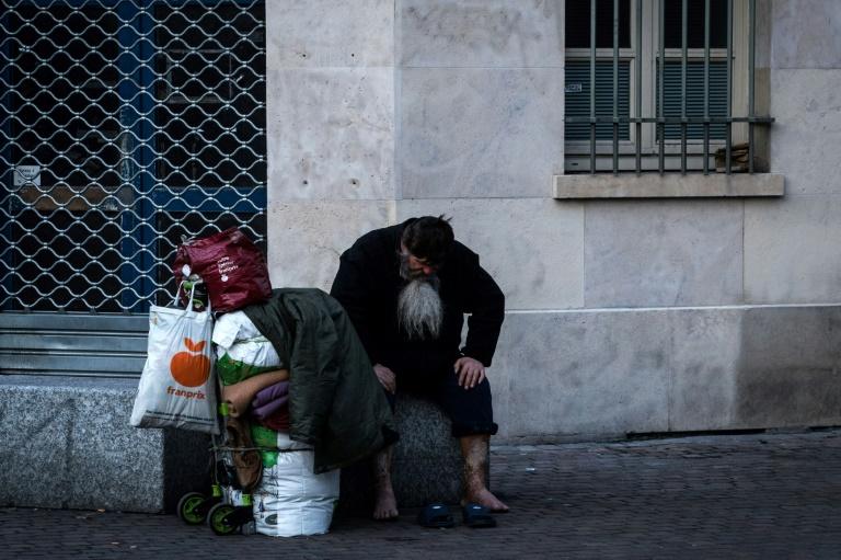 Dans les rues françaises dépeuplées, les sans-abri plus vulnérables que jamais