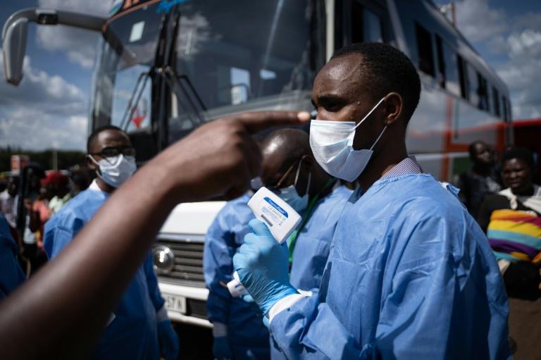 Virus: l'Afrique du Sud ordonne le confinement, couvre-feu au Sénégal et en Côte d'Ivoire