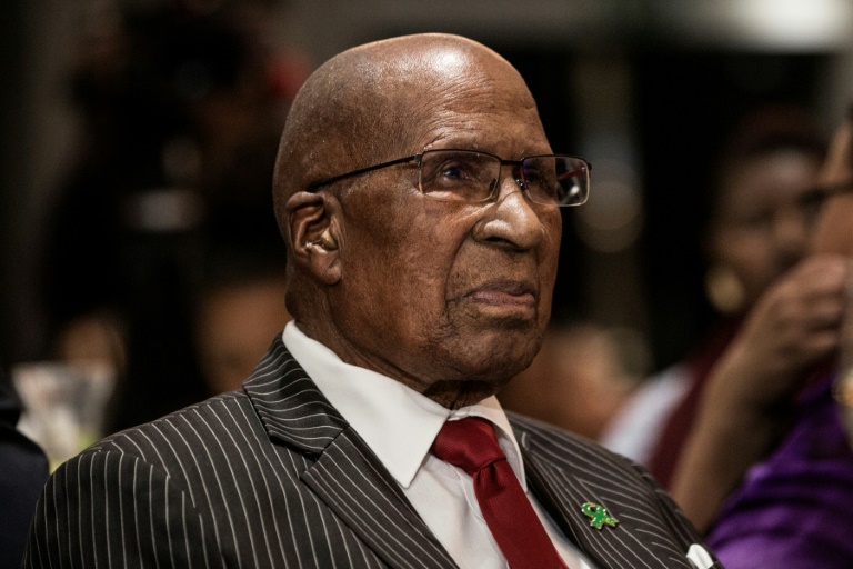 Décès du Sud-Africain Andrew Mlangeni, figure de la lutte contre l'apartheid