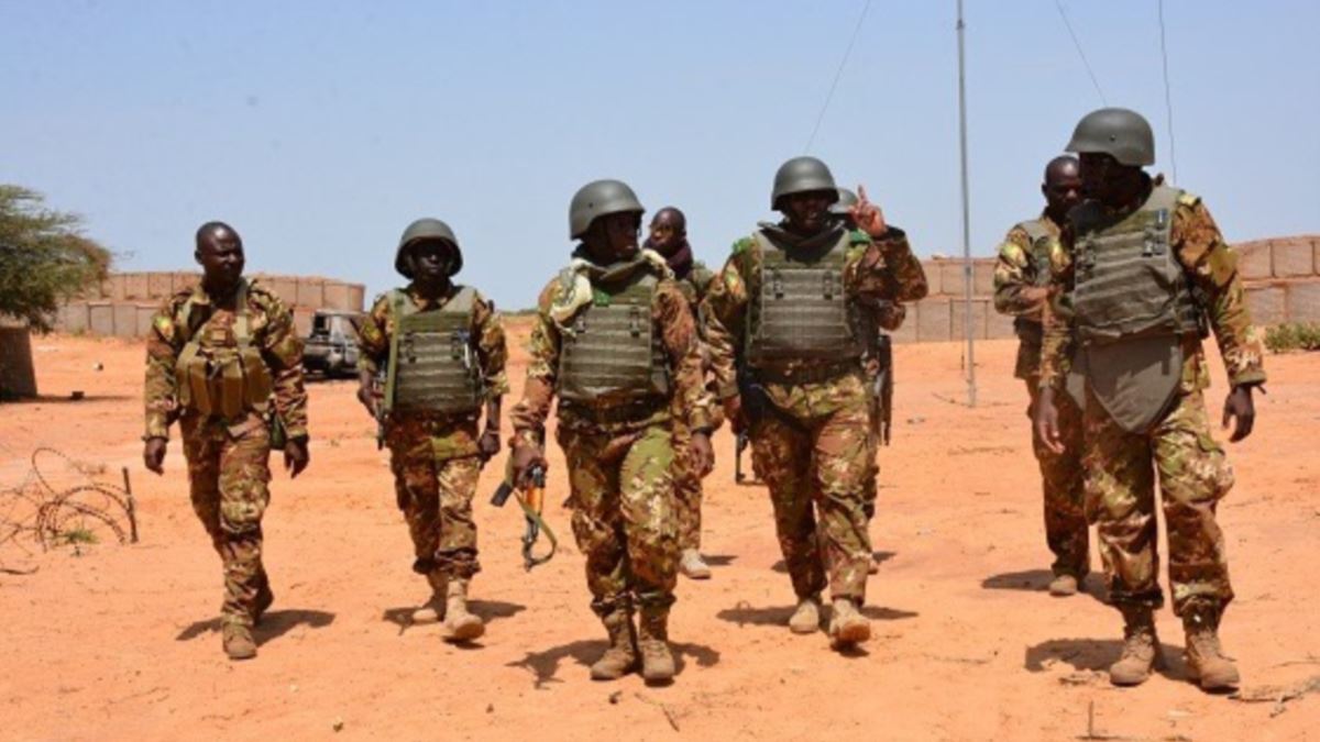 Mali: quatre soldats tués au Centre