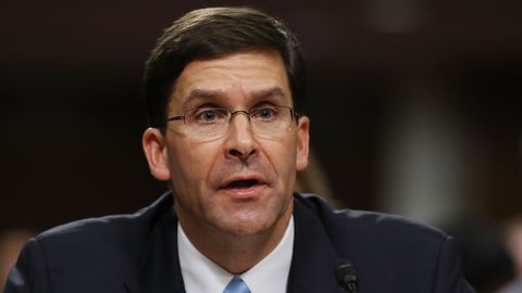 Trump limoge Mark Esper son secrétaire à la Défense