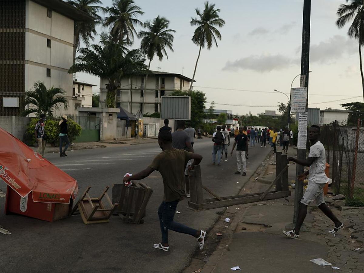 Côte d’Ivoire : Violentes altercations suite à la réélection du président Ouattara – 6 morts