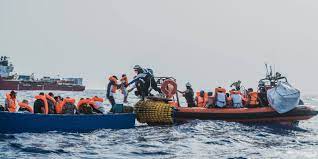 369 migrants secourus dans la nuit en Méditerranée à bord de l’Ocean Viking