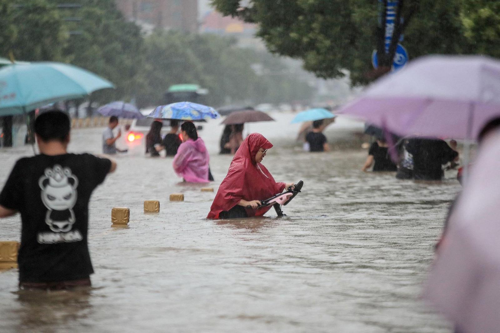 Inondations en Chine: 33 morts et 8 disparus