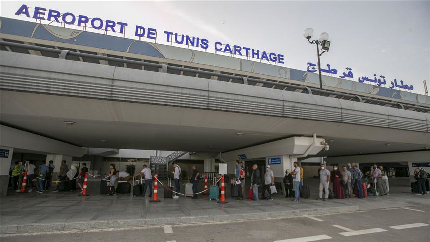 Amnesty réclame la fin des interdictions de voyage «arbitraires» en Tunisie, après le coup de force de Kaïs Saïed