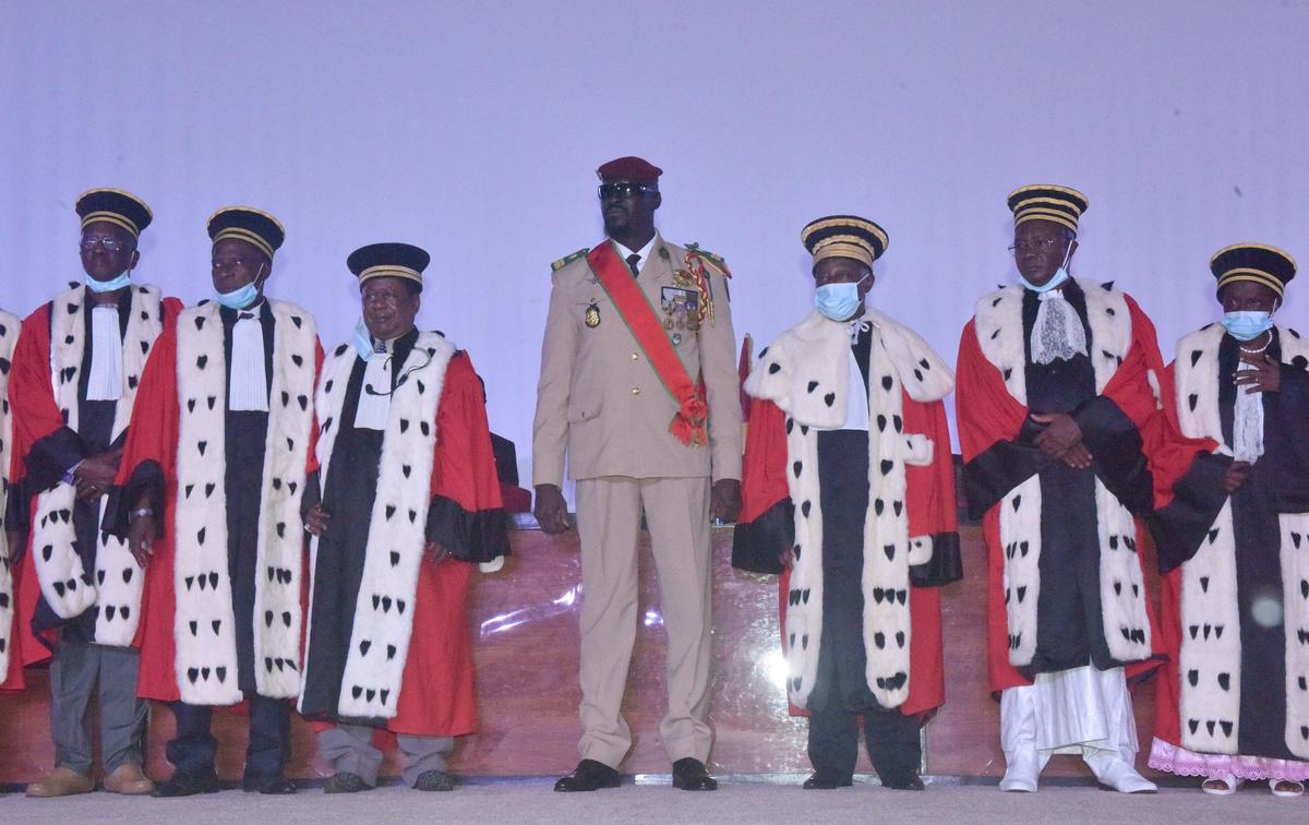 Guinée - Première réunion du Parlement de transition