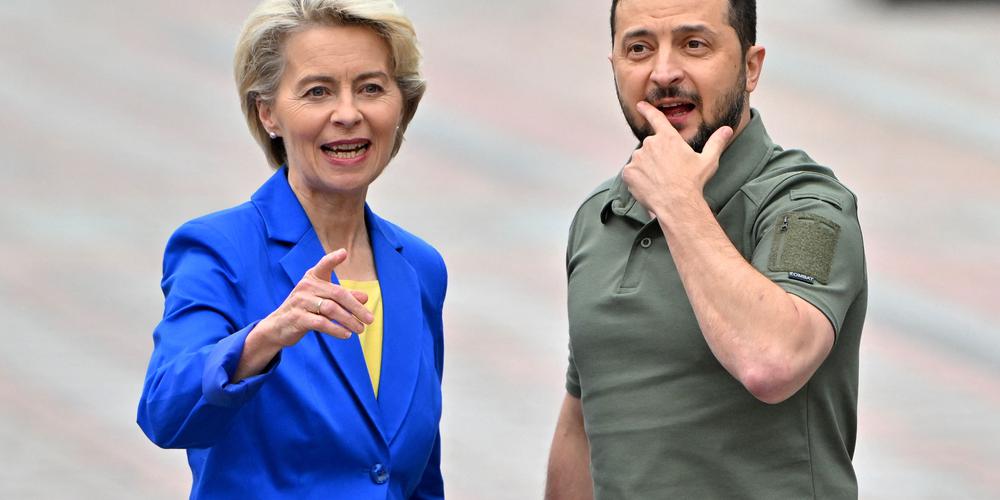 A Kiev, von der Leyen promet que l'UE soutiendra l'Ukraine "aussi longtemps qu'il le faudra"