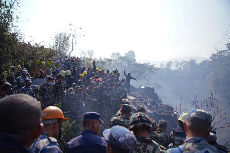 Au moins 67 morts dans un accident d'avion au Népal