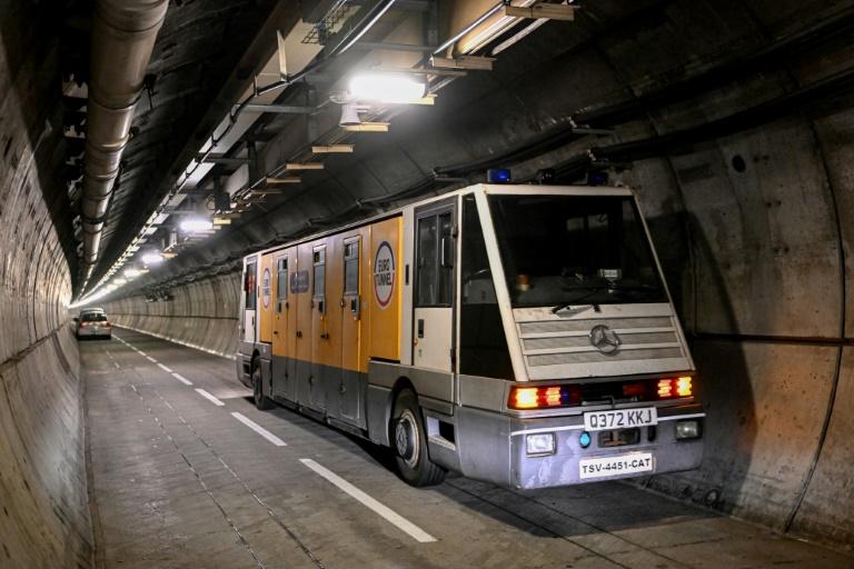 Dans le tunnel sous la Manche, sur la route vers l'Angleterre