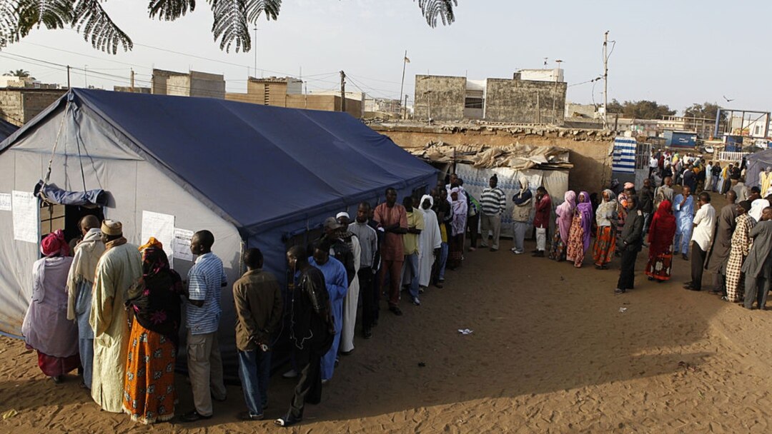 Electeurs en rangs pour voter au Sénégal (illustration)