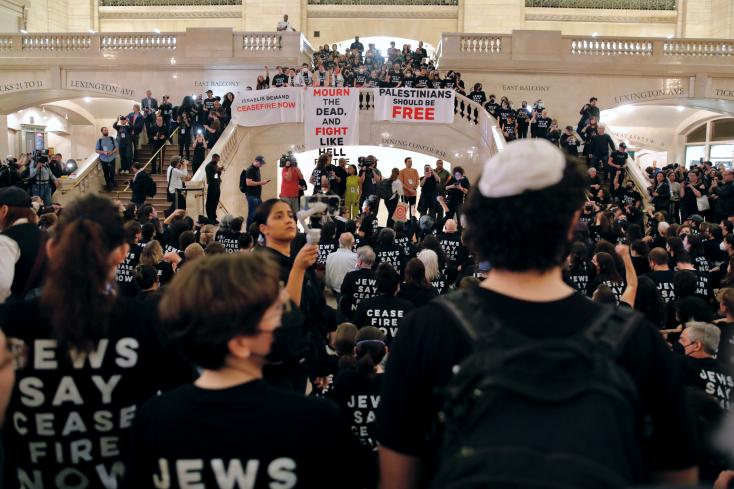 New York - Des centaines d’arrestations pendant une manifestation juive de soutien à Gaza