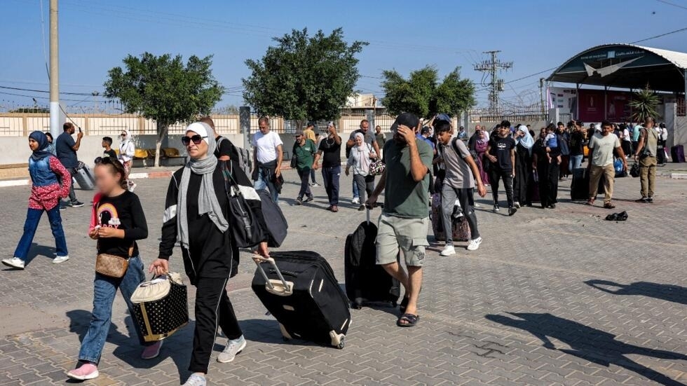 Gaza: arrivée de 450 étrangers et binationaux au passage de Rafah