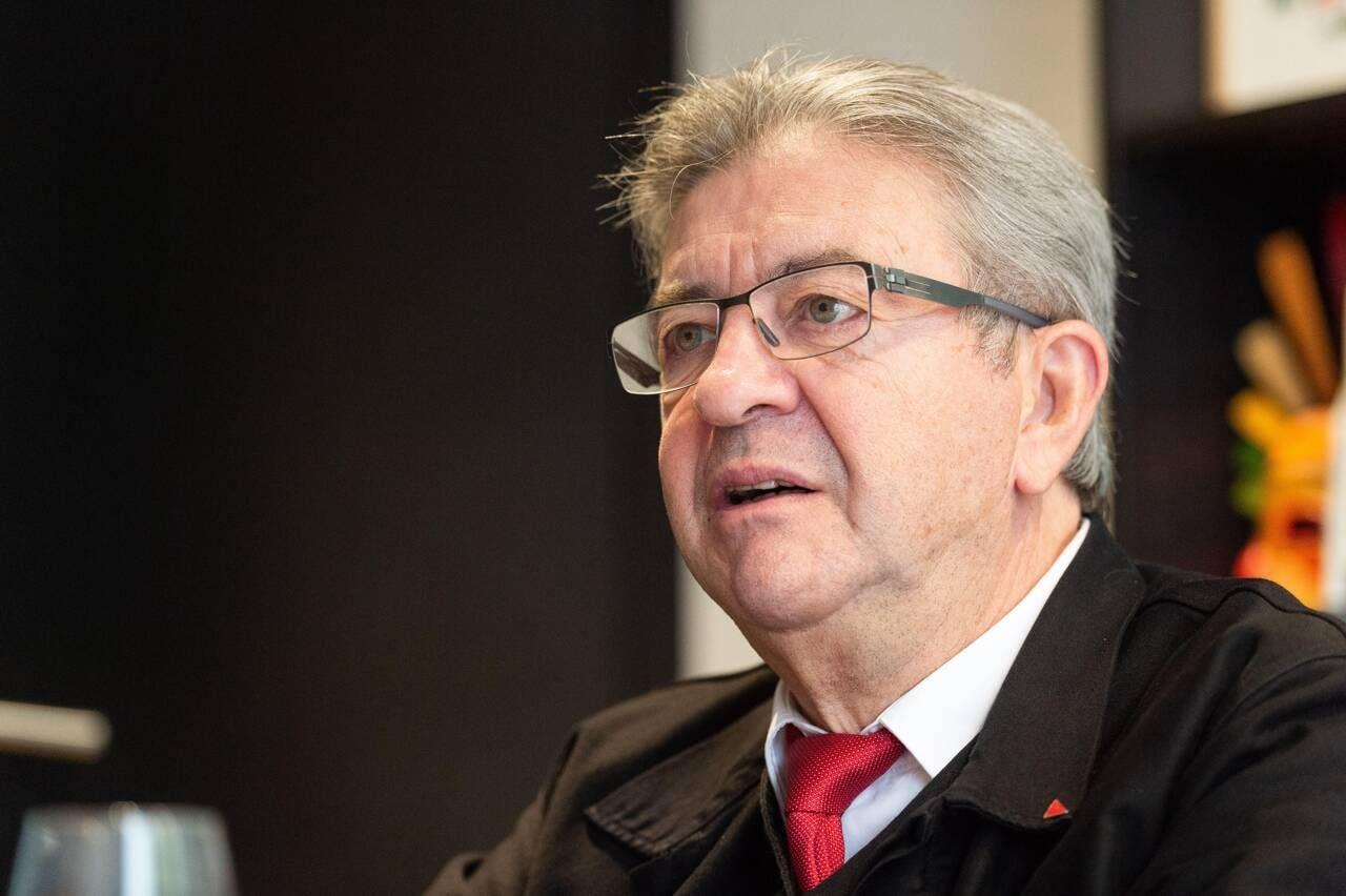 Manifestation de l'ultradroite: Mélenchon juge que Darmanin "n'a rien fait"