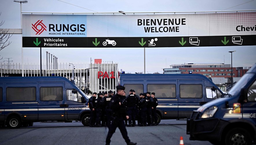 Agriculteurs - Le « siège » de Paris se prépare, les tracteurs sur les routes en région