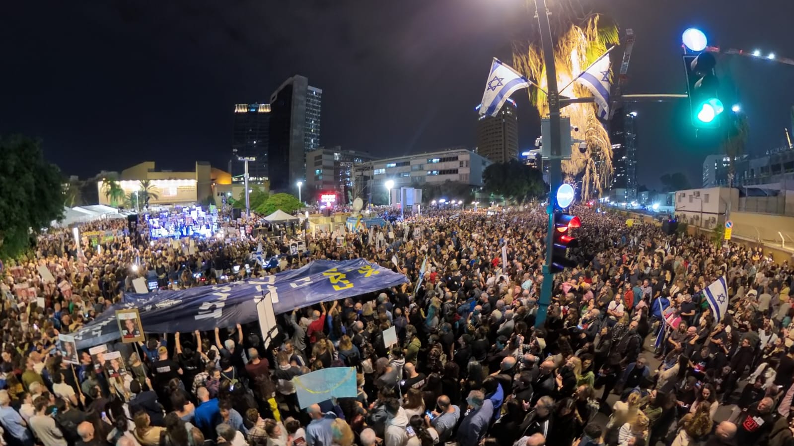 À Tel-Aviv, une « Place des otages » pour soutenir et informer