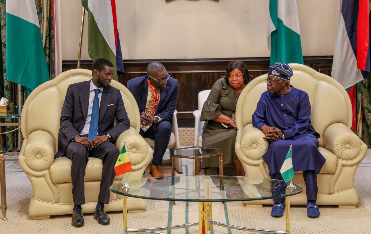Les Présidents nigérian et sénégalais à Abuja, le 16 mai 2024