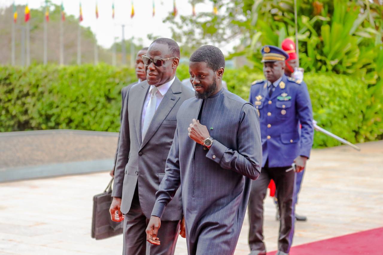 Le Président Diomaye Faye avec le ministre de la Justice Ousmane Diagne, le 28 mai au CICAD