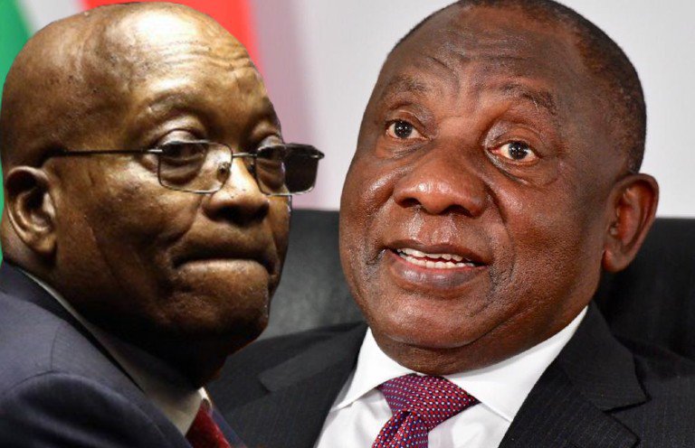 Jacob Zuma (G) et Cyril Ramaphosa