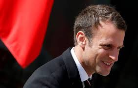 Législatives: dernier jour de campagne, Macron promet des consignes de vote claires pour le second tour