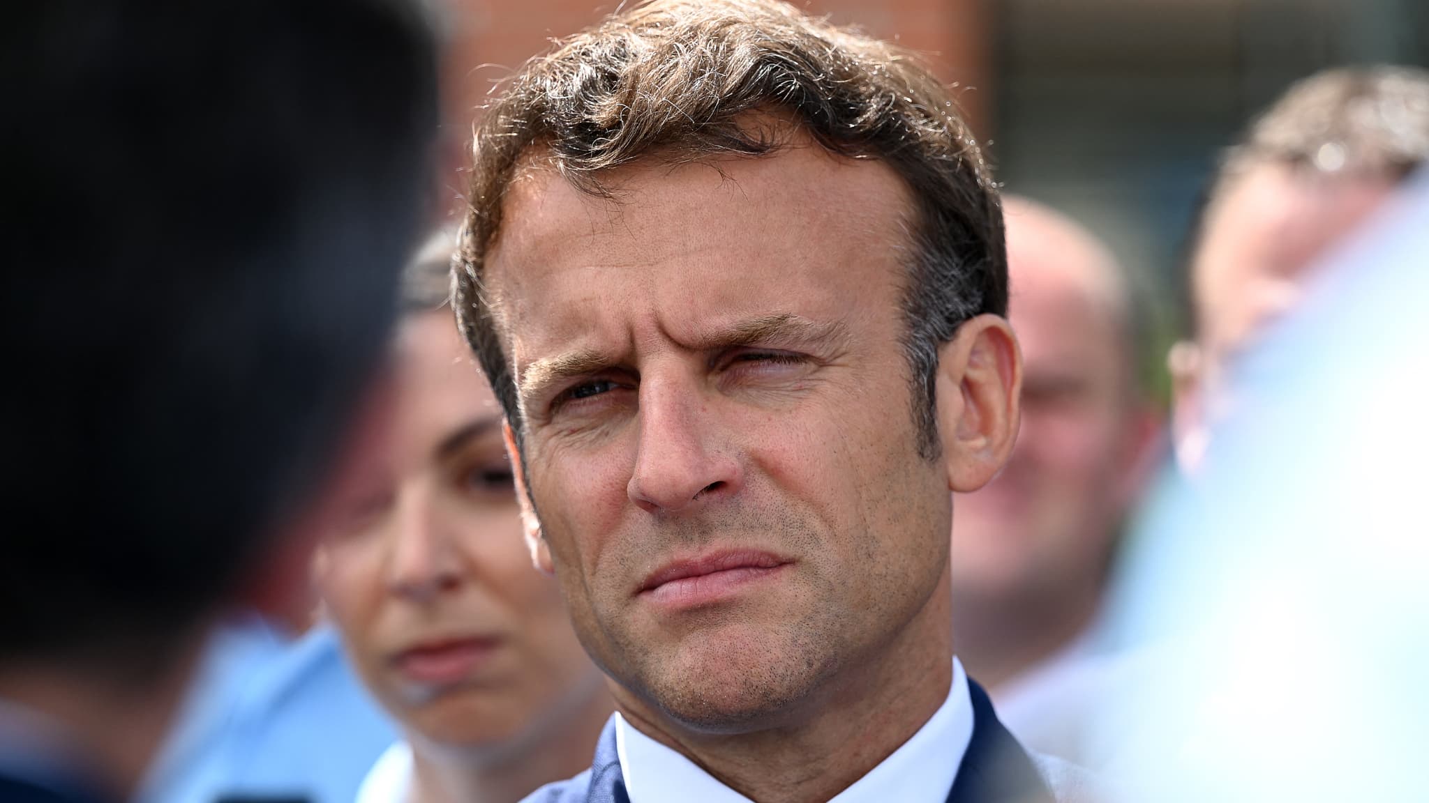 Emmanuel Macron, dans un grand pétrin après la percée historique du Rassemblement national au 1er tour des législatives du 30 juin 2024.
